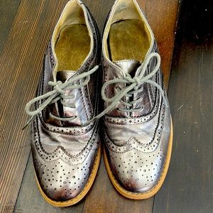 Wanted | Patent Silver Oxfords | size 7